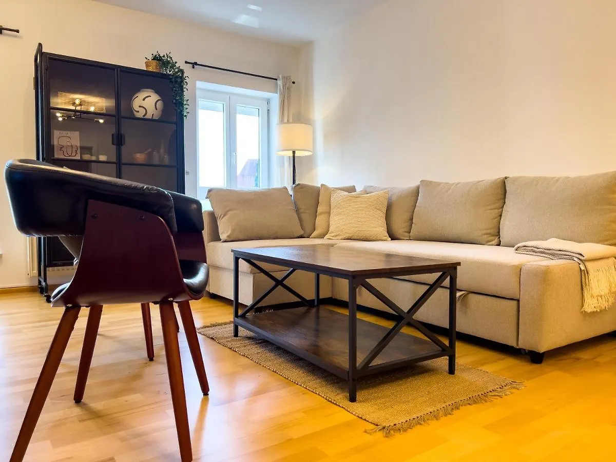 Apartment Stylische Zentrale Wohnung Mit Kueche Und Parkplatz In Seitenstraße Deggendorf