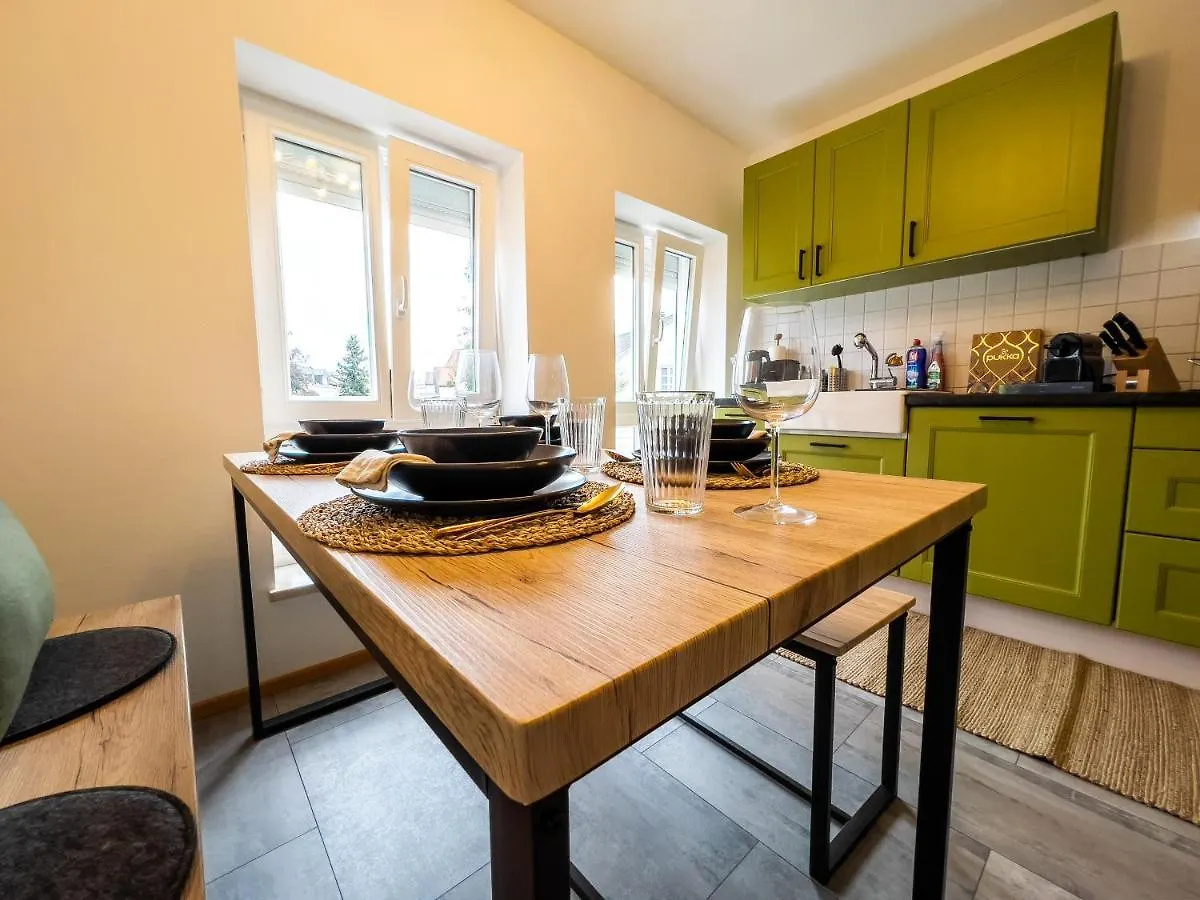 Stylische Zentrale Wohnung Mit Kueche Und Parkplatz In Seitenstraße Deggendorf Apartment