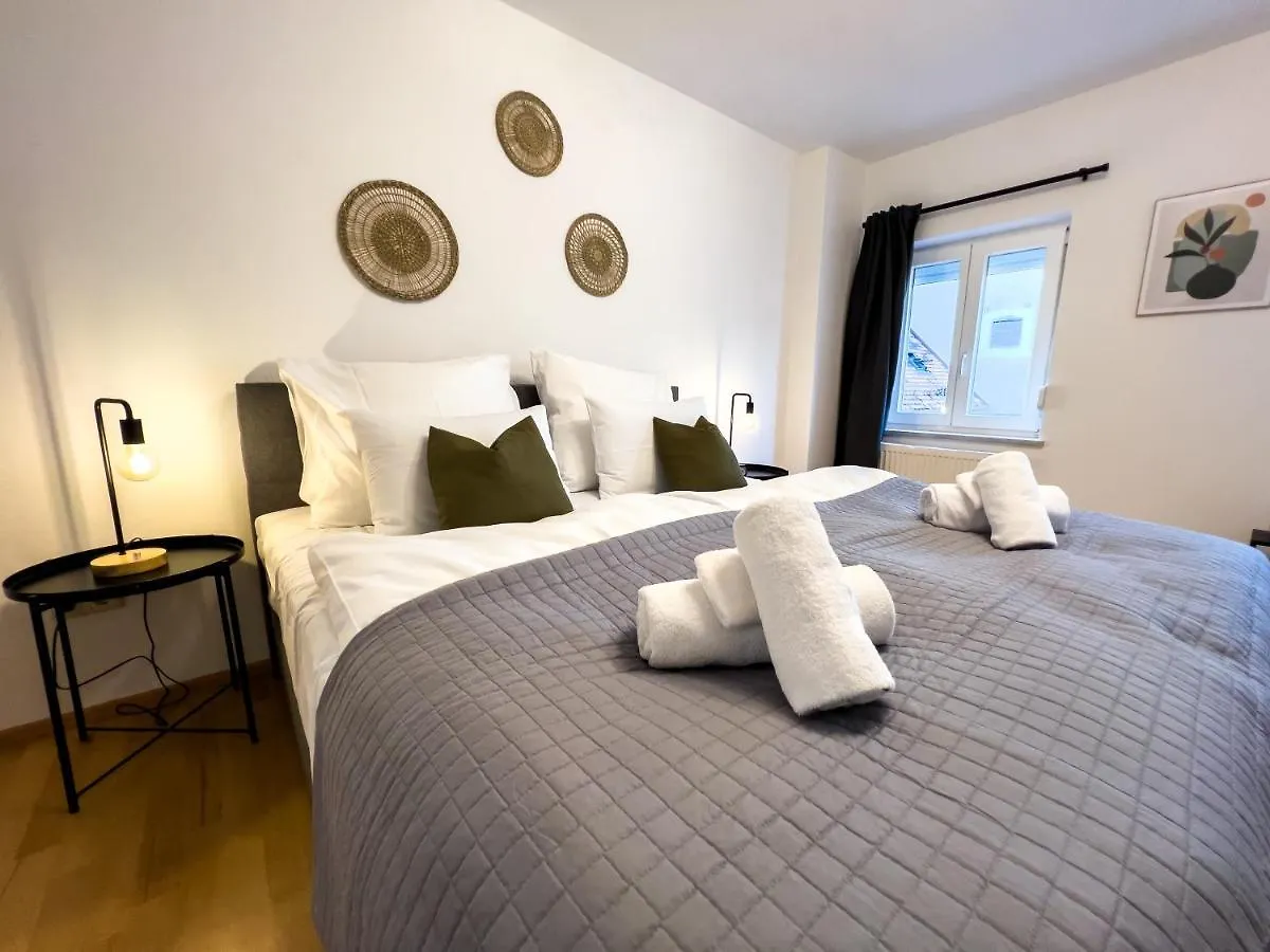 Stylische Zentrale Wohnung Mit Kueche Und Parkplatz In Seitenstraße Deggendorf