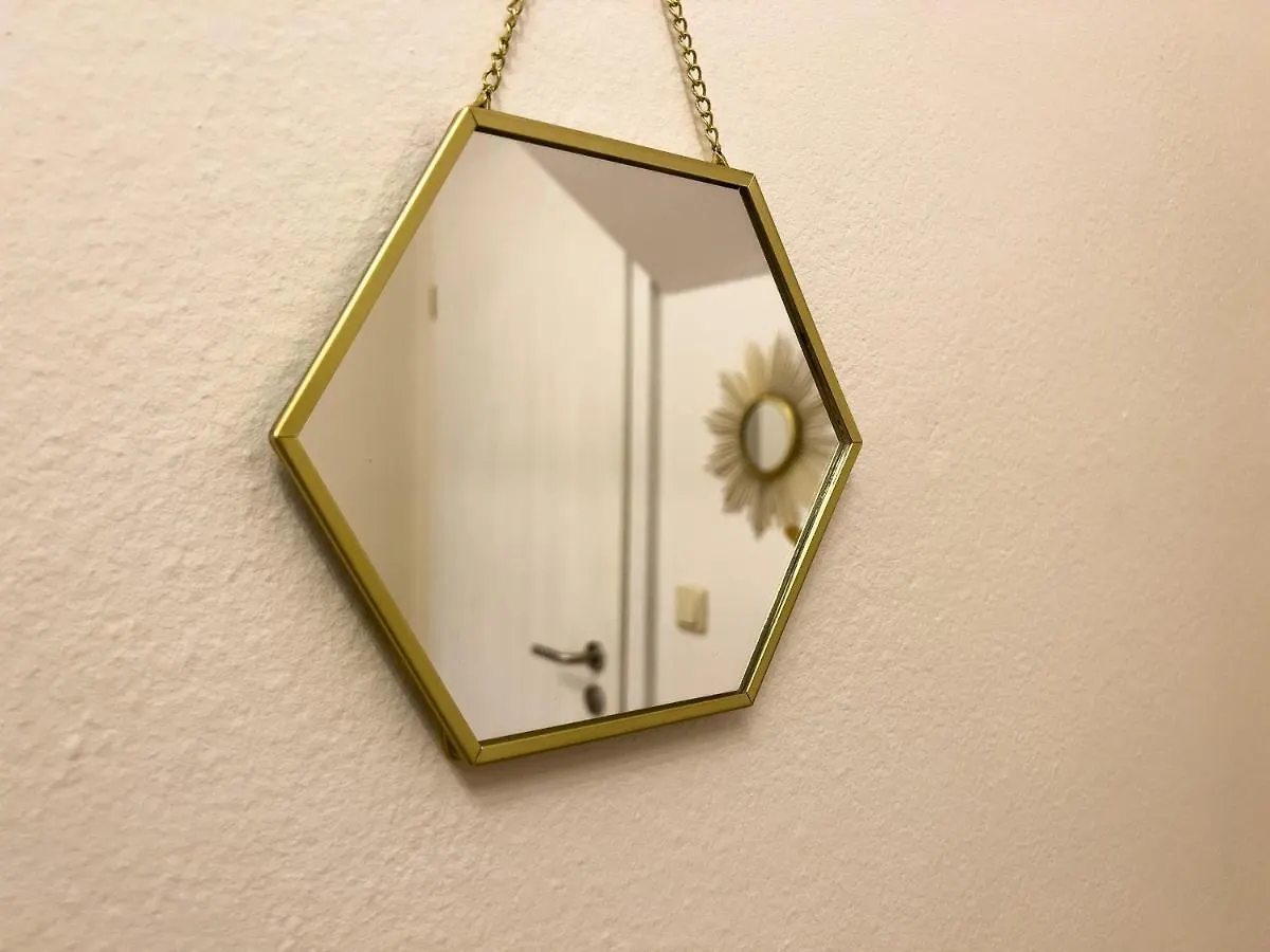 Apartment Stylische Zentrale Wohnung Mit Kueche Und Parkplatz In Seitenstraße Deggendorf
